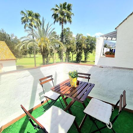 Apartamento con vistas al Campo de Golf y Piscina Apartamento Fuengirola Exterior foto