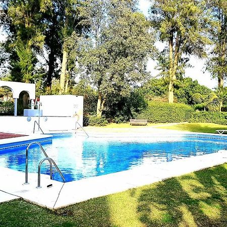 Apartamento con vistas al Campo de Golf y Piscina Apartamento Fuengirola Exterior foto