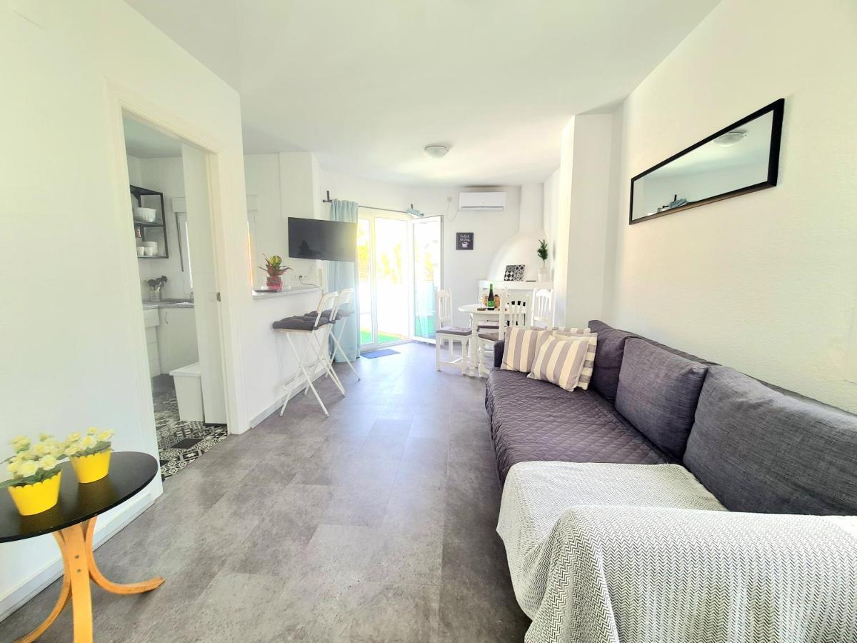 Apartamento con vistas al Campo de Golf y Piscina Apartamento Fuengirola Exterior foto