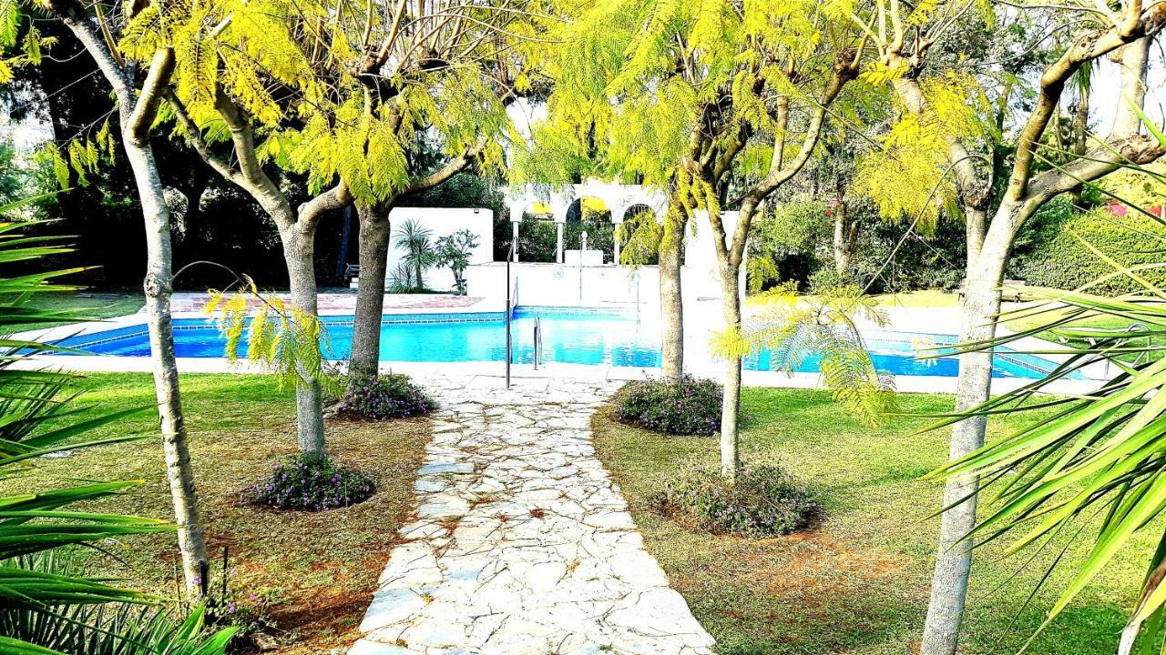 Apartamento con vistas al Campo de Golf y Piscina Apartamento Fuengirola Exterior foto